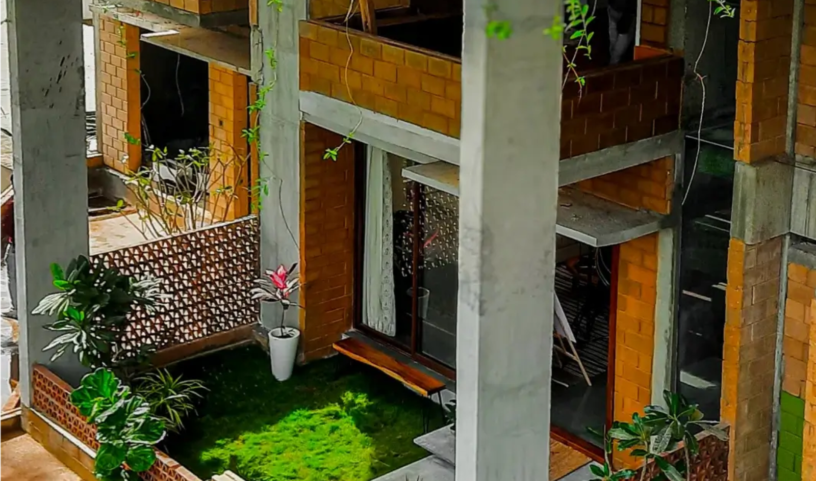 Gravity Aranya Villaments  Banner